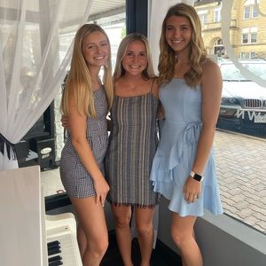 Dress(in the middle)